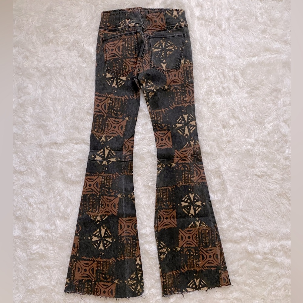 ✨ Penny Pull On Print Jeans